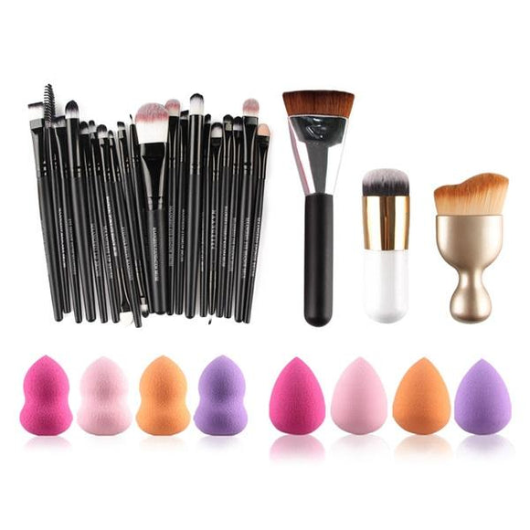 MAKEUP BRUSH