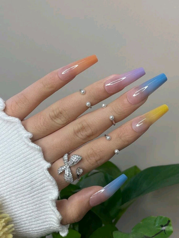 FAKE NAILS