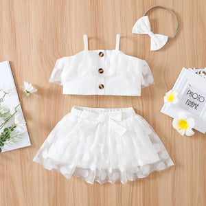 2pcs Toddler Girl Ruffled Button Design White Camisole and Bowknot Design Mesh Skirt Set